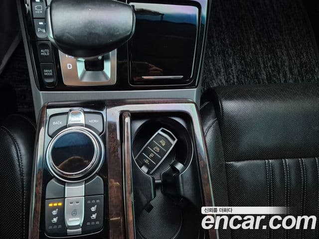 Genesis EQ900 Luxury, 2016 9