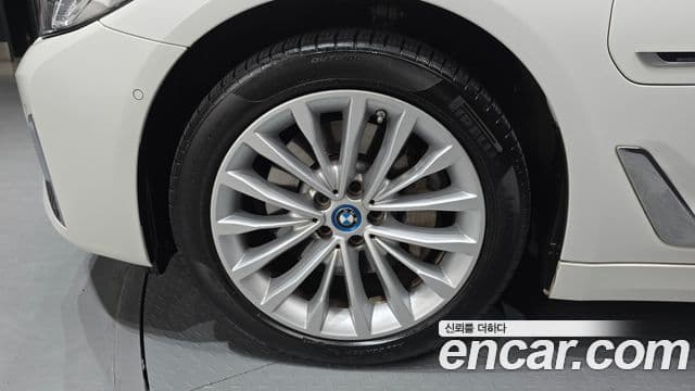 BMW 5시리즈 (G30) Luxury, 2022 все фото