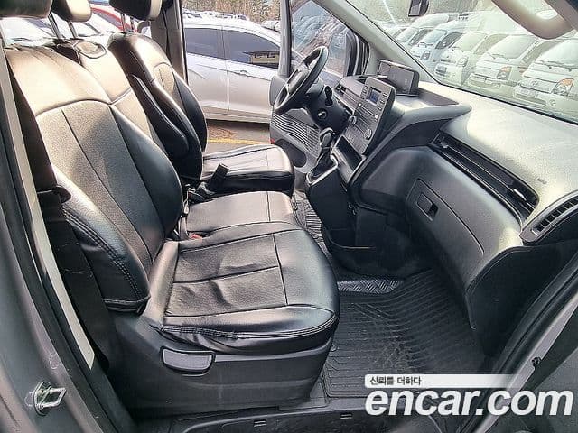 Hyundai Staria Smart, 2022 6