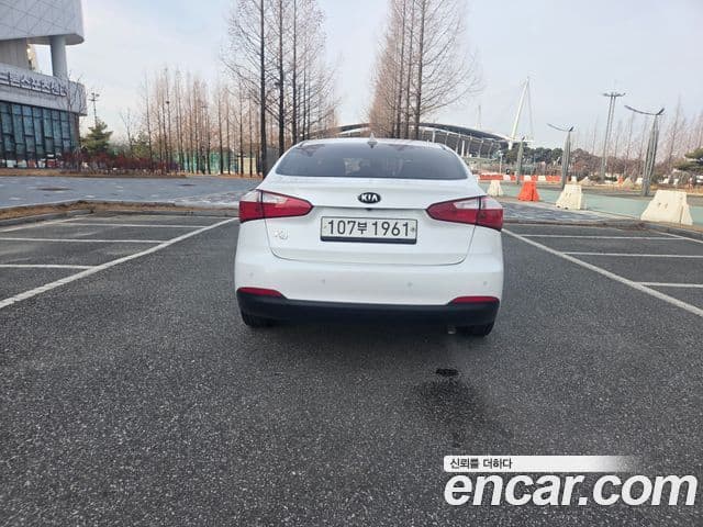 Kia K3 Luxury, 2015 4