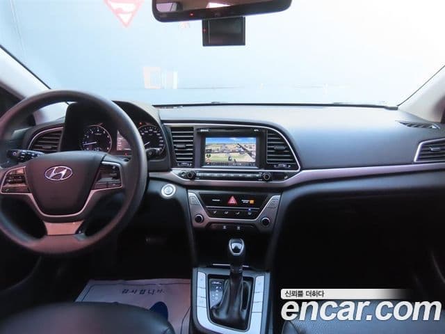 Hyundai Avante AD 1.6 GDI Value Plus, 2018 14