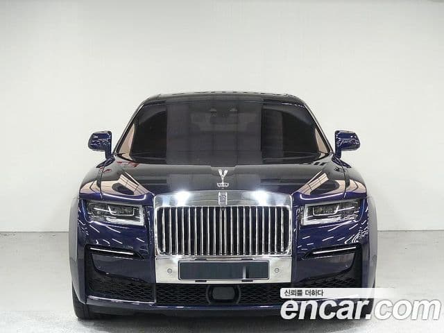 Rolls-Royce 고스트 2세대 6.7 EWB V12, 2022 2