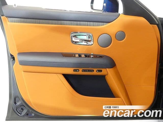 Rolls-Royce 고스트 2세대 6.7 EWB V12, 2022 11