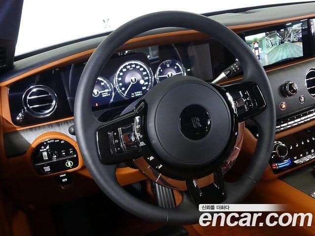 Rolls-Royce 고스트 2세대 6.7 EWB V12, 2022 14