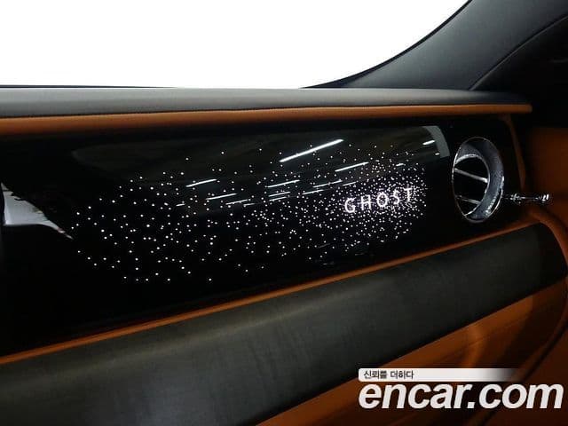 Rolls-Royce 고스트 2세대 6.7 EWB V12, 2022 15