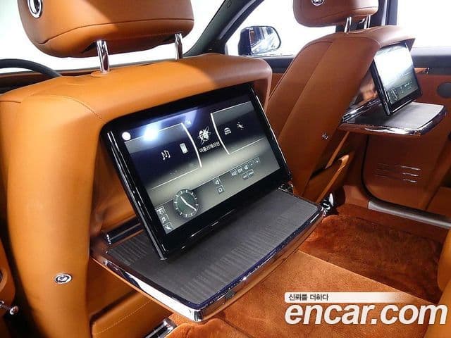 Rolls-Royce 고스트 2세대 6.7 EWB V12, 2022 16