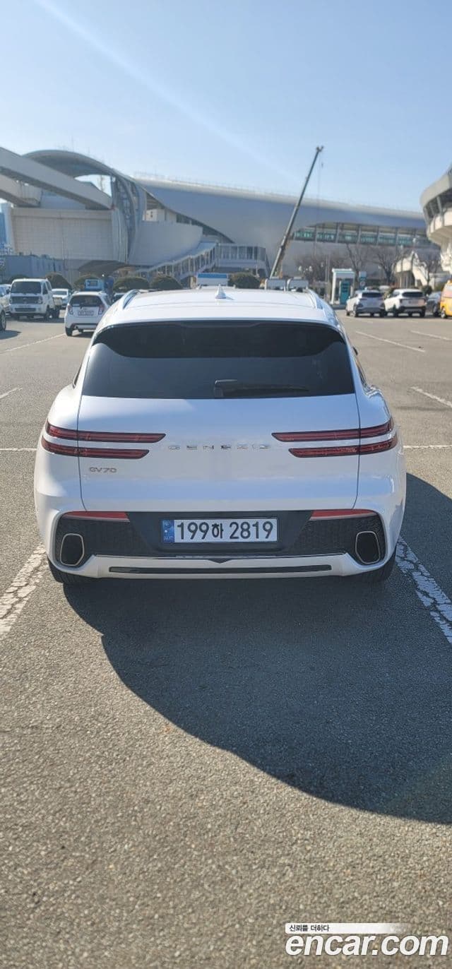 Genesis GV70, 2024 9