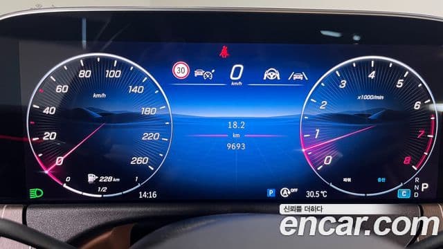 Mercedes-Benz E-класс W214 Exclusive, 2025 8