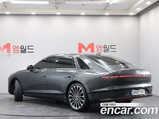 Hyundai Grandeur (GN7) Calligraphy, 2023 3
