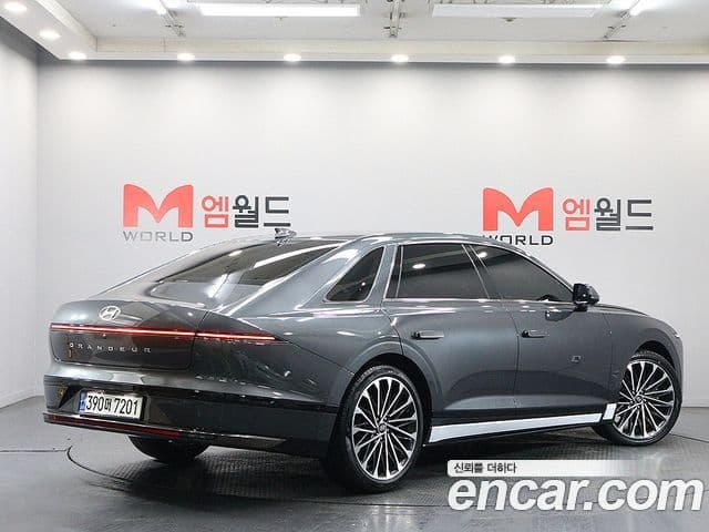 Hyundai Grandeur (GN7) Calligraphy, 2023 4