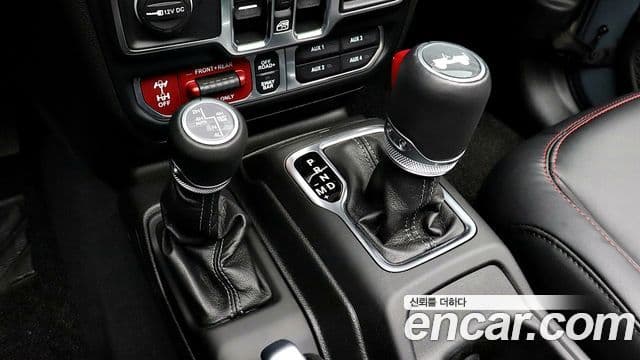 Jeep Wrangler (JL) 2.0 Rubicon 4도어, 2025 10