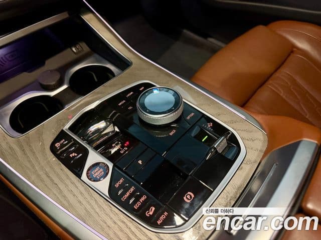 BMW X7 (G07) xDrive 40i Design Pure Excellence 6인승, 2023 9
