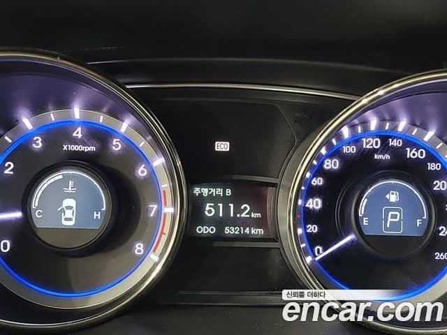 Hyundai YF Sonata люксовая версия, 2010 6