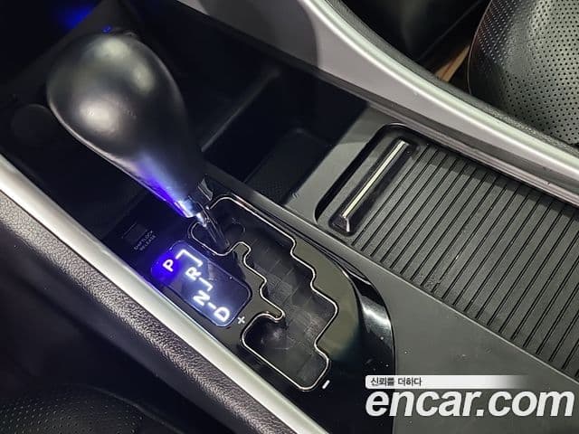 Hyundai YF Sonata люксовая версия, 2010 9