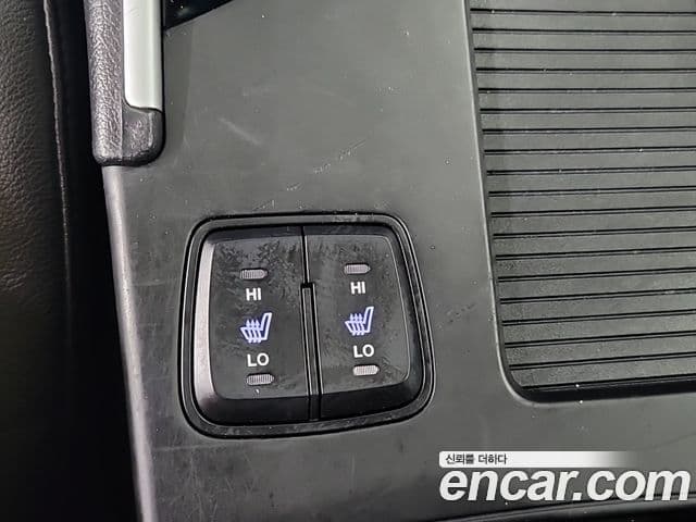 Hyundai YF Sonata люксовая версия, 2010 10