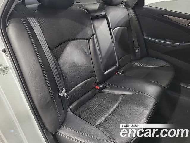 Hyundai YF Sonata люксовая версия, 2010 16