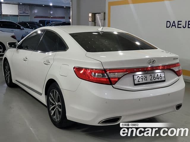 Hyundai Grandeur HG Luxury, 2012 4