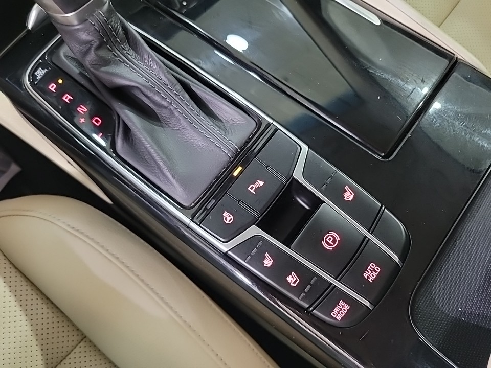 Kia All New K7 Prestige, 2016 12