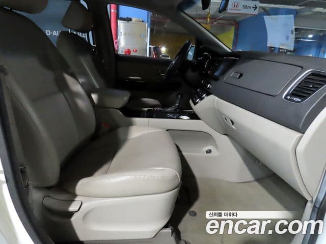 Kia All New Carnival Prestige, 2016 8