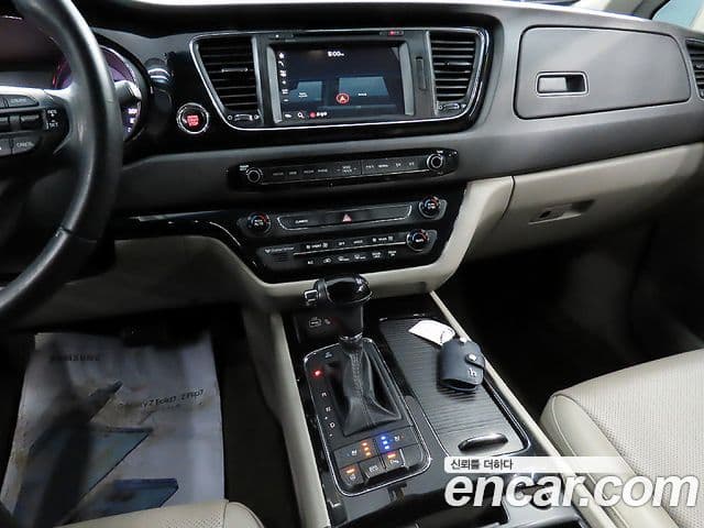 Kia All New Carnival Prestige, 2016 11