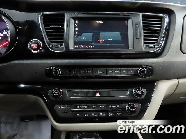 Kia All New Carnival Prestige, 2016 12