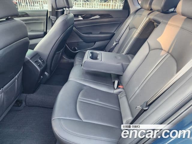 Hyundai LF Sonata Special, 2017 8