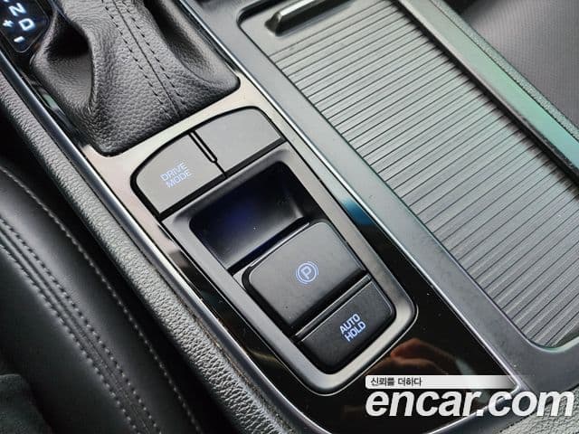 Hyundai LF Sonata Special, 2017 11