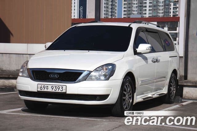 Kia Carnival R топовая версия, 2010 1