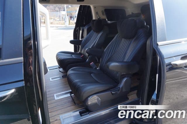 Kia The / новый New Carnival 4세대 бензин 9인승 High Limousine (компания по спецнадстройкам), 2025 11