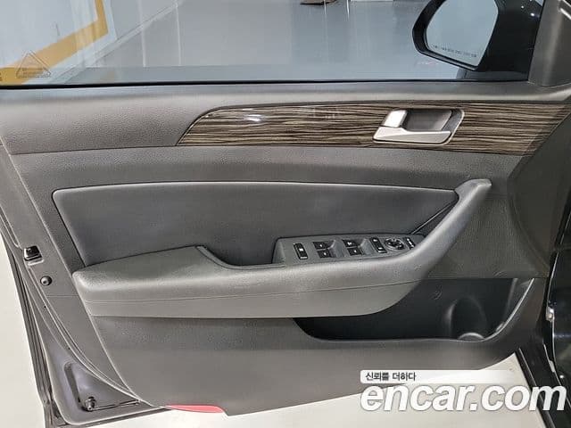 Hyundai LF Sonata 2.0 Smart, 2015 17
