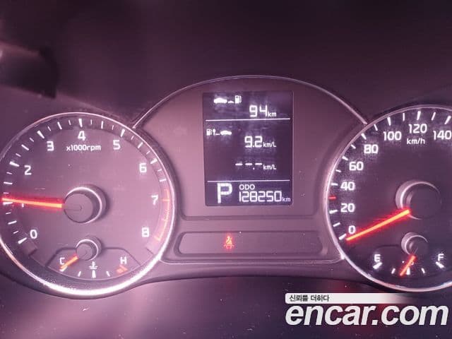 Kia K3 Luxury, 2013 12