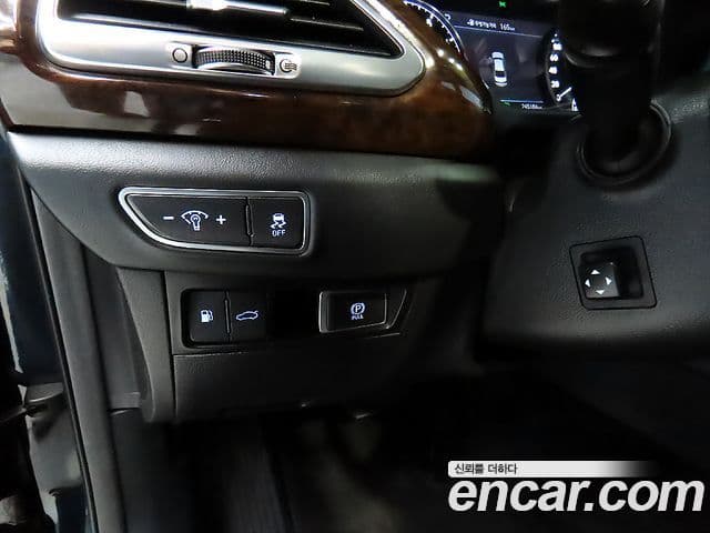 Genesis EQ900 Luxury, 2016 16