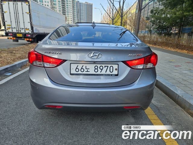 Hyundai Avante MD Premier, 2012 4