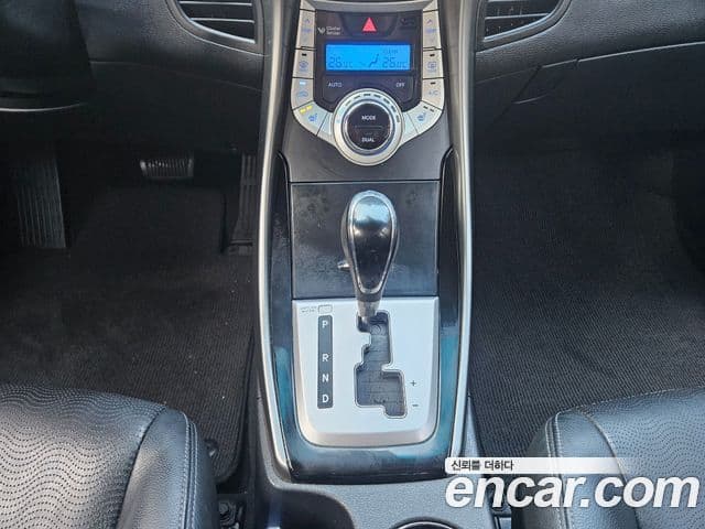 Hyundai Avante MD Premier, 2012 9