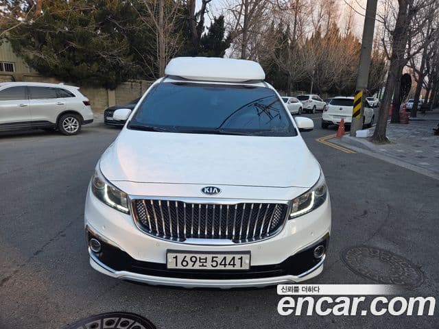 Kia All New Carnival Prestige, 2018 1