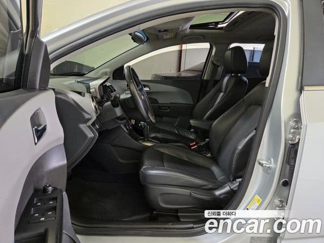 Chevrolet(GM대우) 아베오 хэтчбек топовая версия, 2012 8