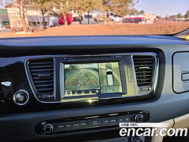 Kia All New Carnival Noblesse, 2017 7