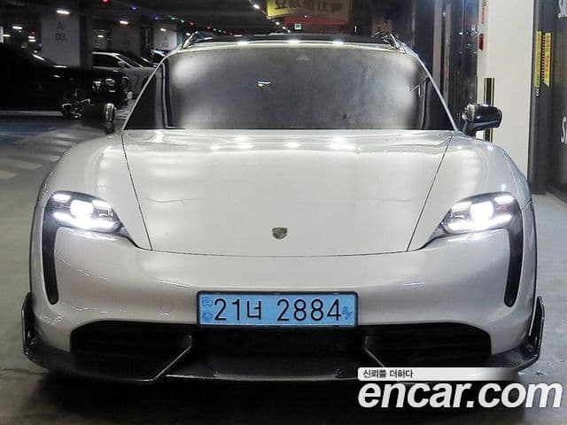 Porsche 타이칸 4S Cross Turismo, 2024 2