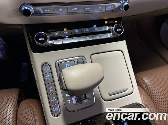 Genesis G90 Luxury, 2019 13