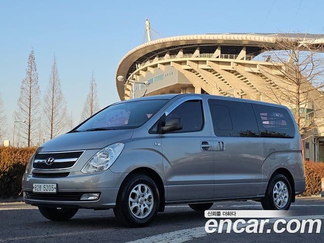 Hyundai Grand Starex CVX Luxury, 2015 1