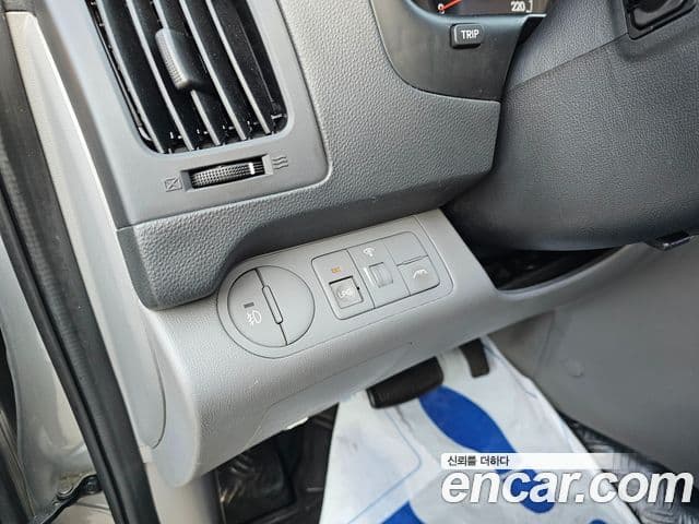 Hyundai Grand Starex CVX Luxury, 2015 16