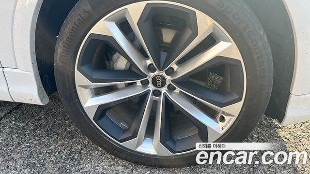 Audi Q8 (4M) Premium, 2025 20