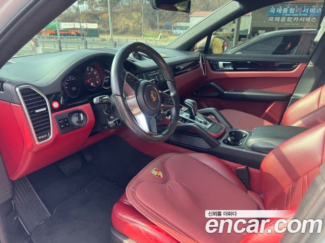 Porsche Cayenne (PO536) 3.0 купе, 2020 13