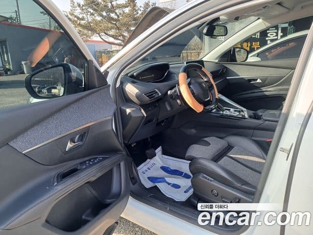 Peugeot 5008 2세대 1.6 BlueHDi Allure, 2019 10