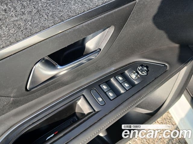 Peugeot 5008 2세대 1.6 BlueHDi Allure, 2019 17