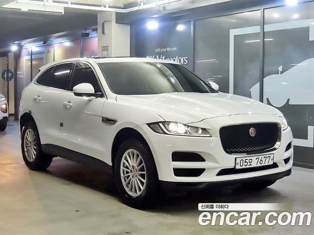 Jaguar F-PACE Prestige, 2017 1