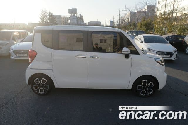 Kia The / новый New Ray Signature, 2021 3