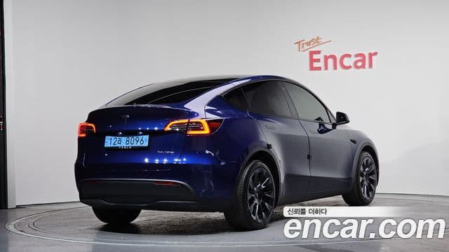 Tesla модель Y Long Range, 2022 2