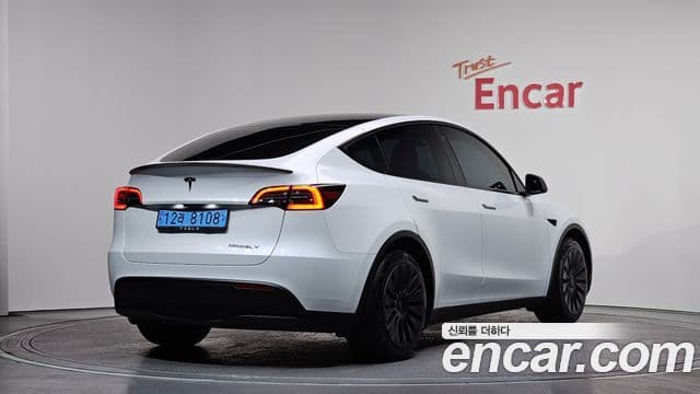Tesla модель Y, 2023 2