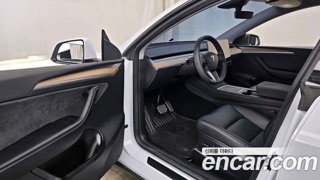 Tesla модель Y, 2023 10